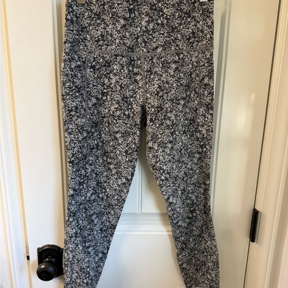 Athleta Salutation Stash Tight